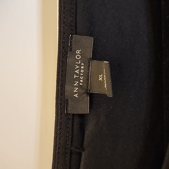 Ann Taylor Black Long Sleeve Top With Pearl Accents sz XL - Picture 2 of 6